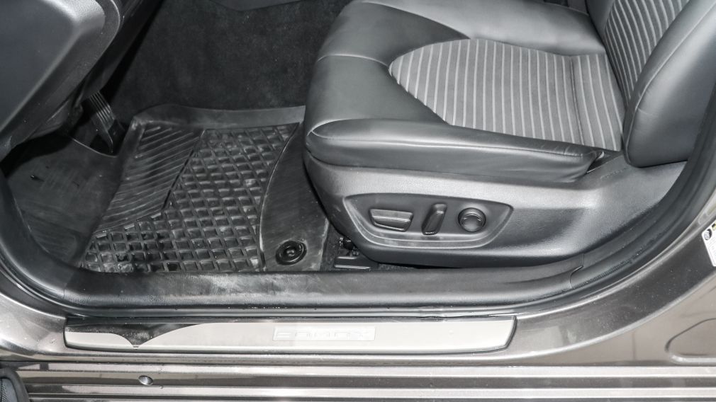 Toyota Camry Hybrid SE 2024 d&rsquo;occasion à vendre - 13