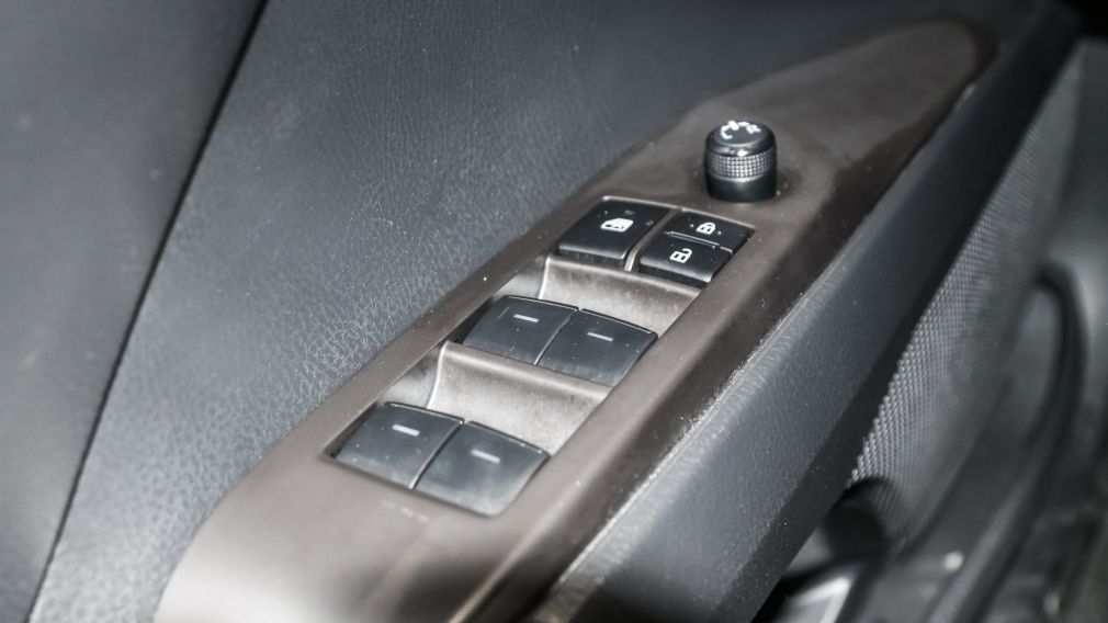 Toyota Camry Hybrid SE 2024 d&rsquo;occasion à vendre - 14