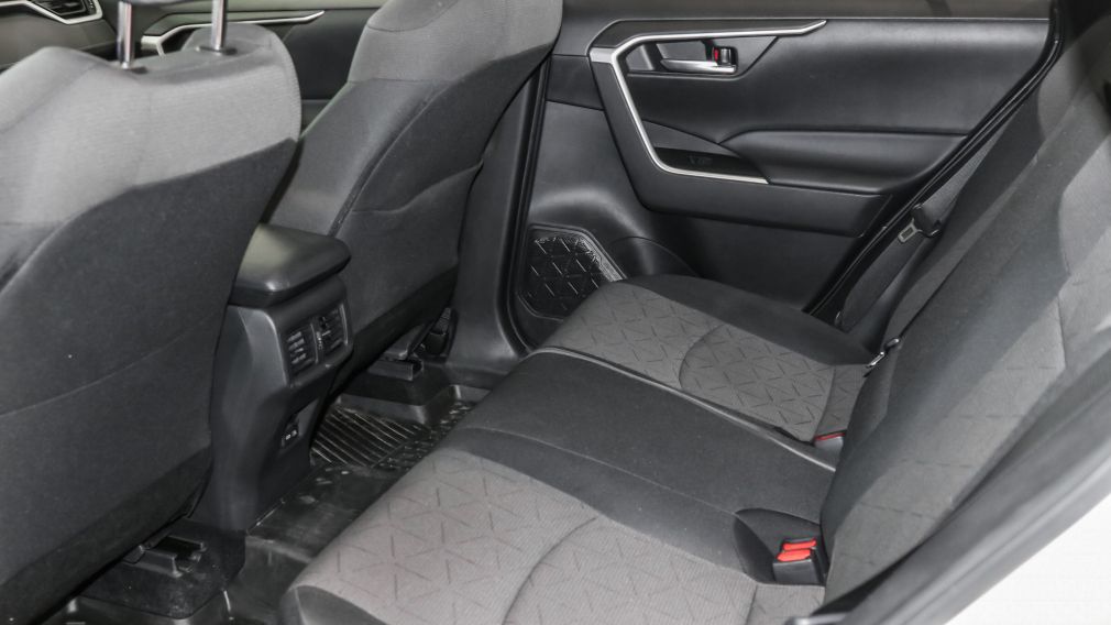 Toyota Rav 4 XLE 2024 d&rsquo;occasion à vendre - 28