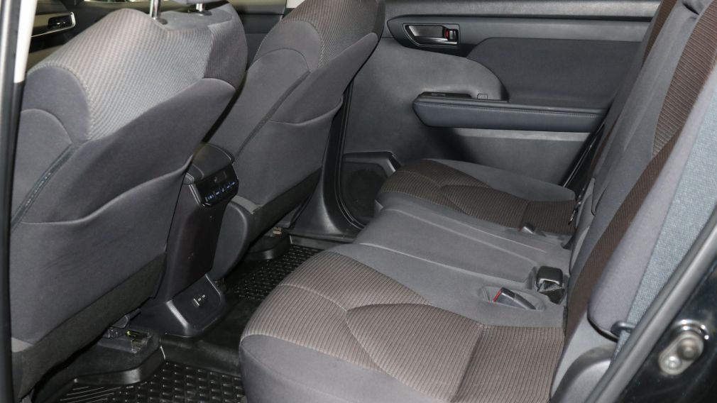 Toyota Highlander Hybrid LE 2022 d&rsquo;occasion à vendre - 27