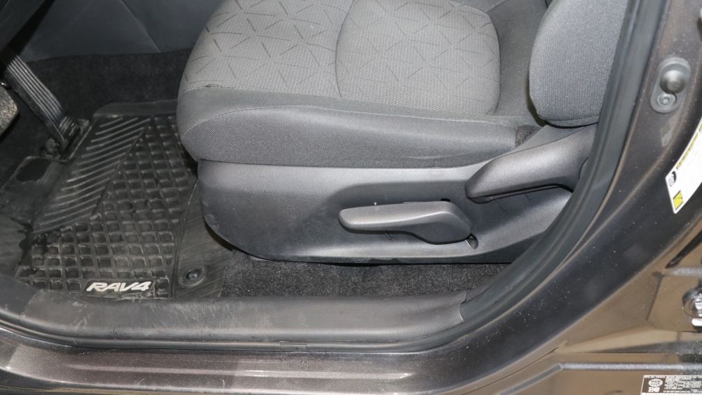 Toyota Rav 4 LE 2024 d&rsquo;occasion à vendre - 13