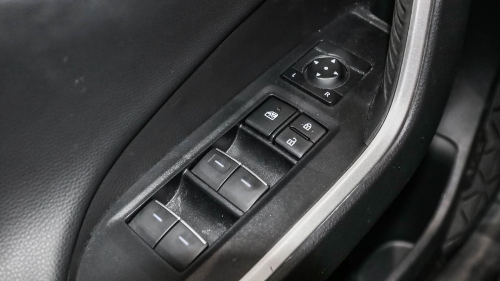 Toyota Rav 4 Hybrid XSE 2022 d&rsquo;occasion à vendre - 11