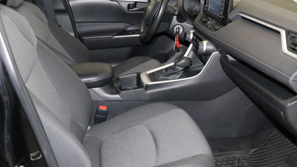 Toyota Rav 4 LE 2022 d&rsquo;occasion à vendre - 11