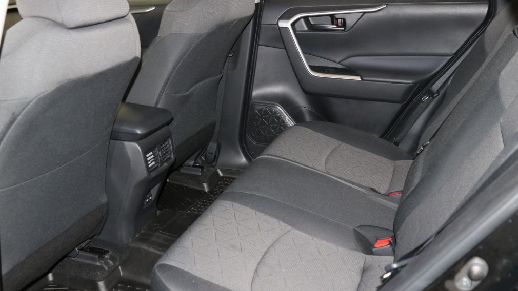 Toyota Rav 4 LE 2022 d&rsquo;occasion à vendre - 27