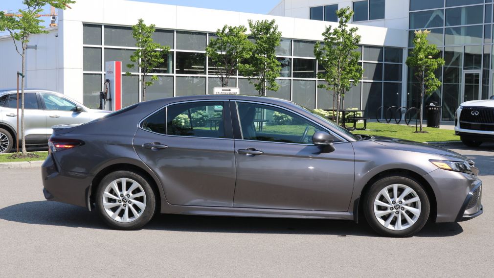 Toyota Camry SE 2022 d&rsquo;occasion à vendre - 8