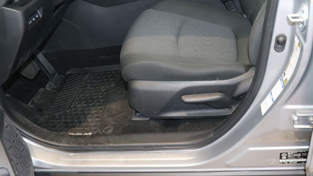 Toyota Rav 4 LE 2022 d&rsquo;occasion à vendre - 13