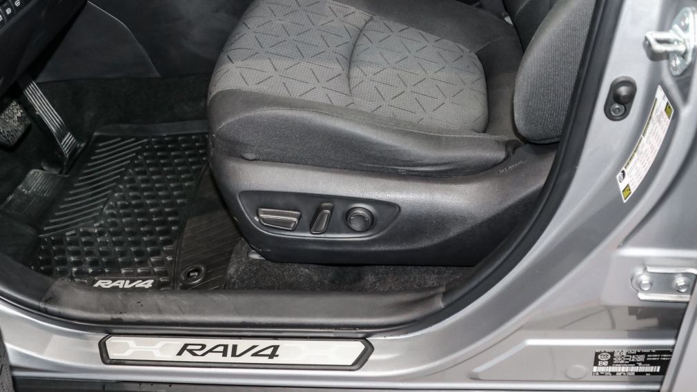Toyota Rav 4 Hybrid XLE 2023 d&rsquo;occasion à vendre - 13