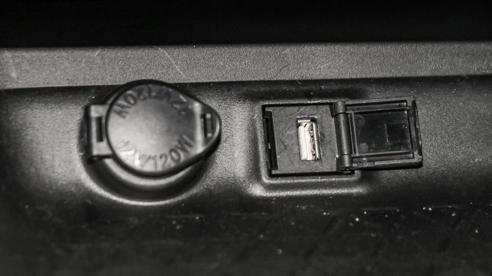 Toyota Rav 4 Hybrid LE 2022 d&rsquo;occasion à vendre - 24