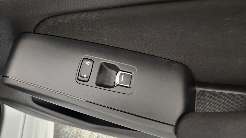 Honda Civic LX 2022 d&rsquo;occasion à vendre - 36