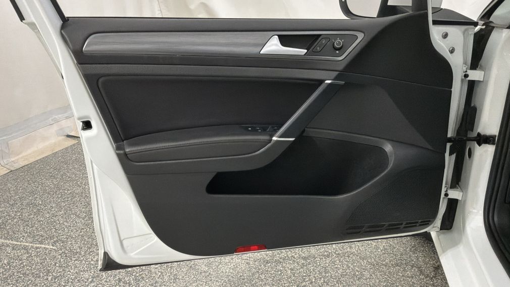 Volkswagen e-Golf Comfortline 2020 d&rsquo;occasion à vendre - 24