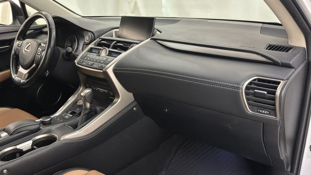 Lexus NX 200T AWD 4dr 2017 d&rsquo;occasion à vendre - 33
