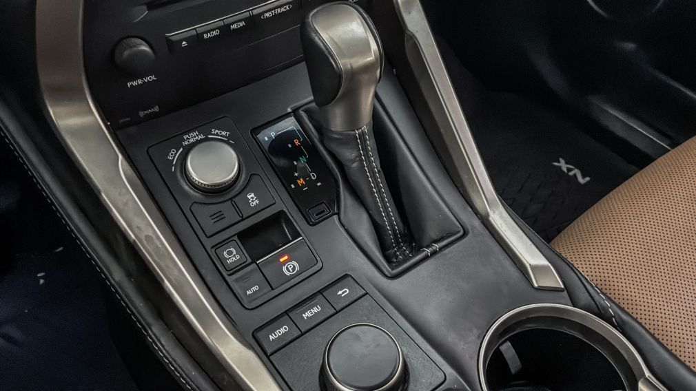 Lexus NX 200T AWD 4dr 2017 d&rsquo;occasion à vendre - 23