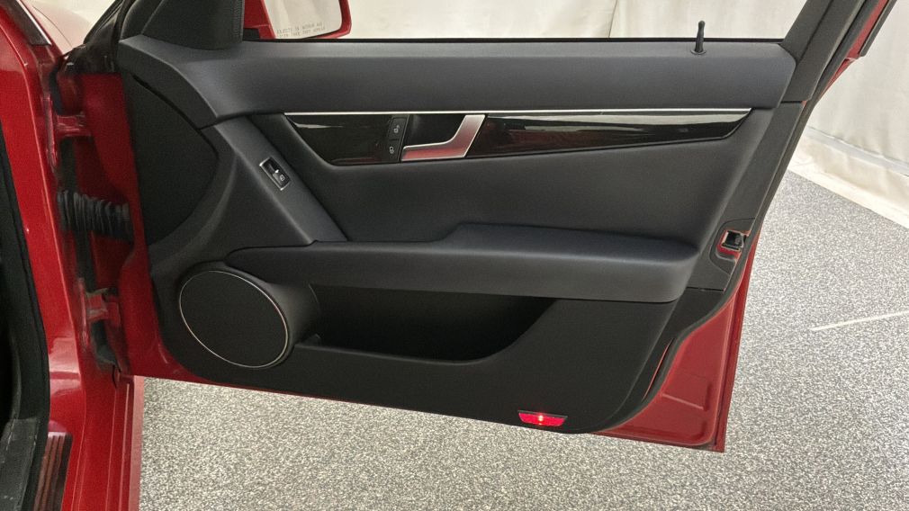 Mercedes Benz C-Class C 300 2014 d&rsquo;occasion à vendre - 30