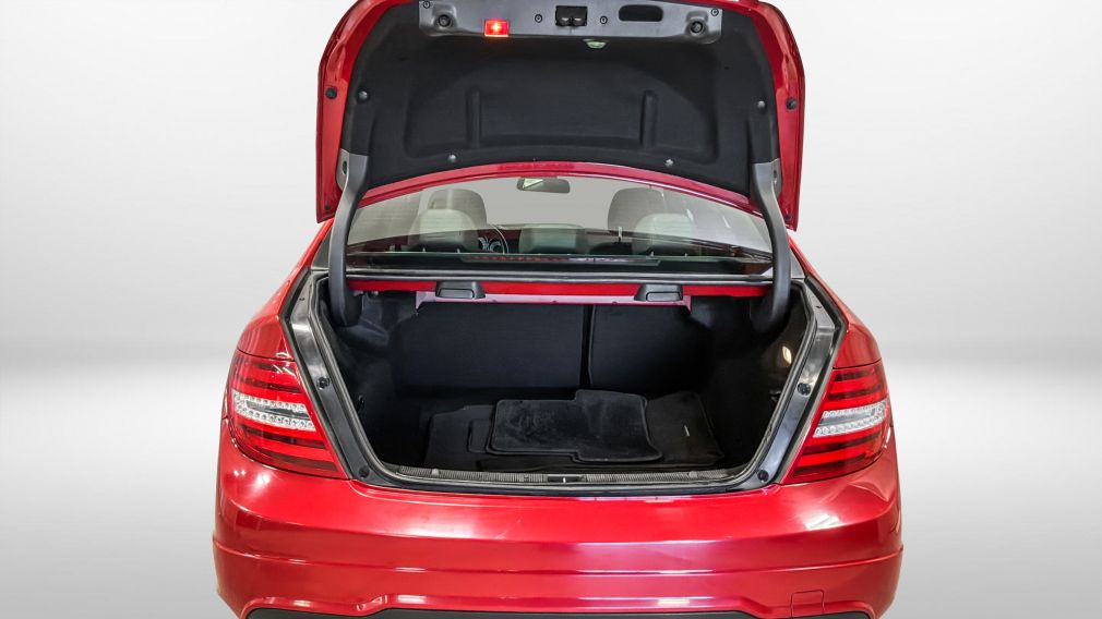 Mercedes Benz C-Class C 300 2014 d&rsquo;occasion à vendre - 12