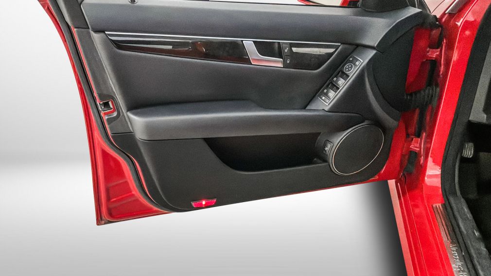 Mercedes Benz C-Class C 300 2014 d&rsquo;occasion à vendre - 24