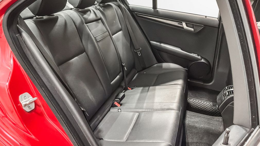 Mercedes Benz C-Class C 300 2014 d&rsquo;occasion à vendre - 28