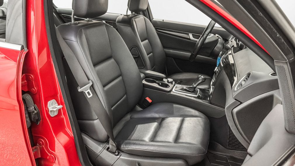 Mercedes Benz C-Class C 300 2014 d&rsquo;occasion à vendre - 29