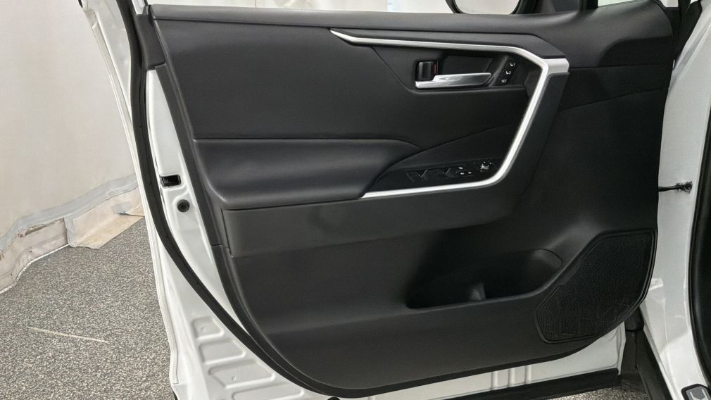 Toyota Rav 4 XLE 2021 d&rsquo;occasion à vendre - 23