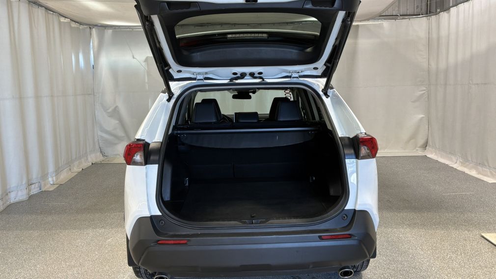 Toyota Rav 4 XLE 2021 d&rsquo;occasion à vendre - 13