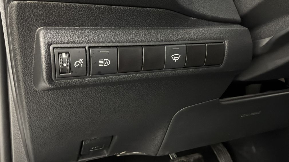 Toyota Corolla SE 2023 d&rsquo;occasion à vendre - 25