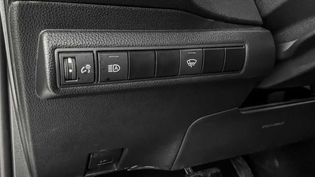 Toyota Corolla SE 2023 d&rsquo;occasion à vendre - 25