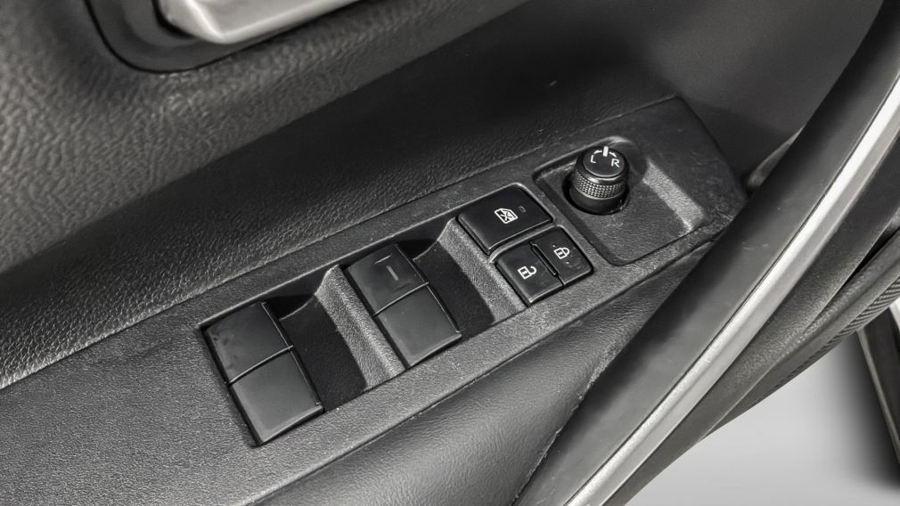 Toyota Corolla SE 2023 d&rsquo;occasion à vendre - 26