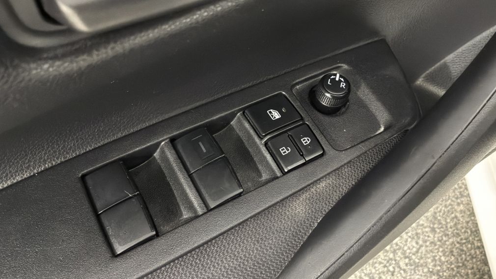 Toyota Corolla Hybrid LE 2024 d&rsquo;occasion à vendre - 26