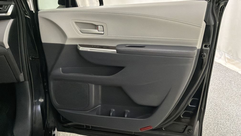 Toyota Sienna LE 2021 d&rsquo;occasion à vendre - 31