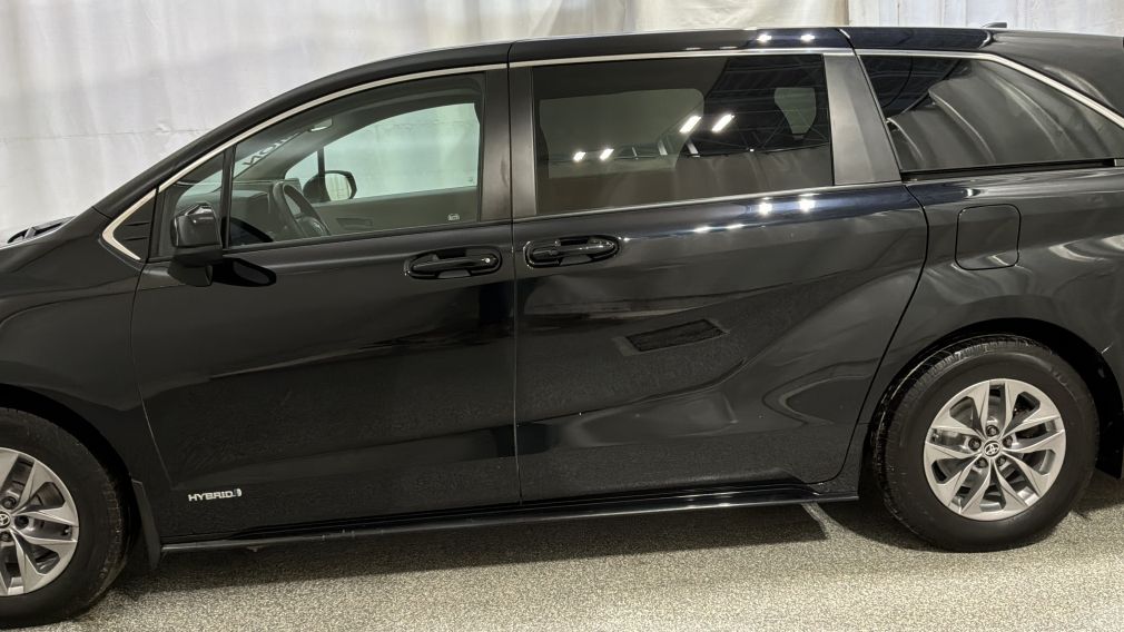 Toyota Sienna LE 2021 d&rsquo;occasion à vendre - 7