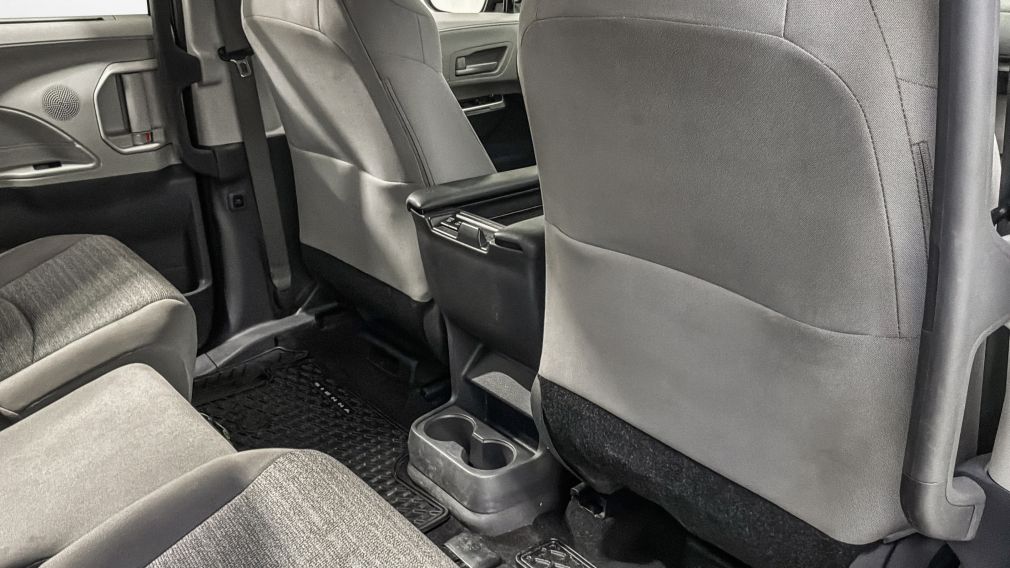 Toyota Sienna LE 2021 d&rsquo;occasion à vendre - 27