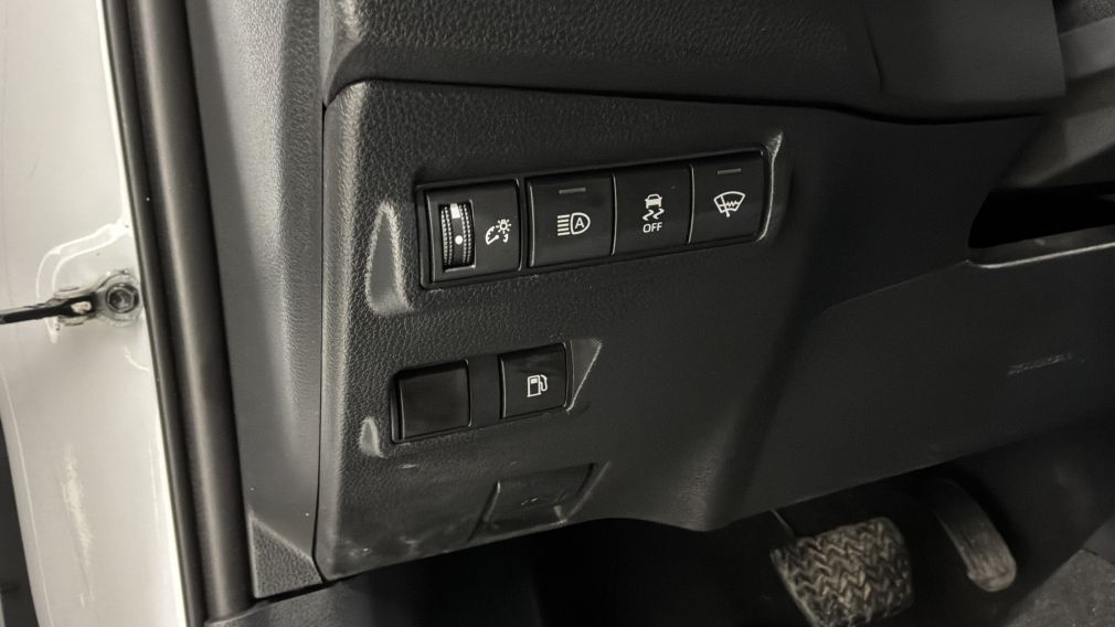 Toyota Corolla Hybrid SE 2023 d&rsquo;occasion à vendre - 19