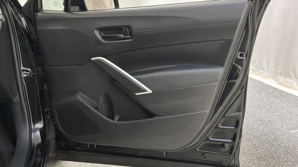 Toyota Corolla LE 2023 d&rsquo;occasion à vendre - 27