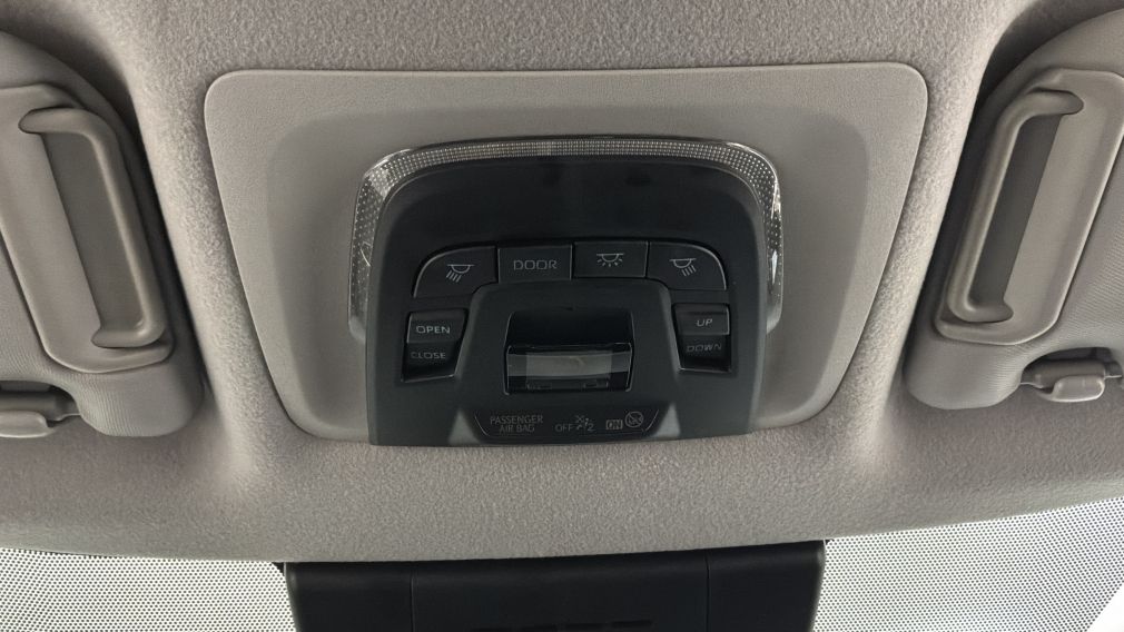 Toyota Corolla LE 2023 d&rsquo;occasion à vendre - 33