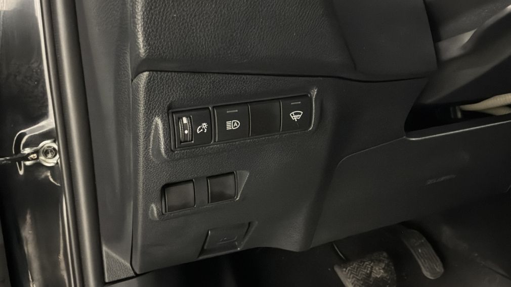 Toyota Corolla LE 2023 d&rsquo;occasion à vendre - 19
