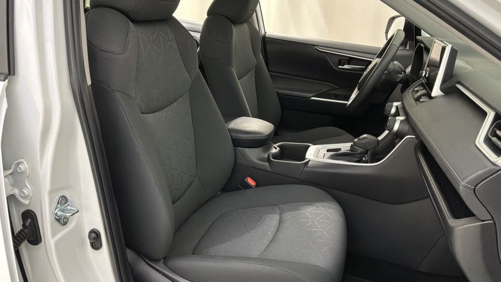 Toyota Rav 4 XLE 2023 d&rsquo;occasion à vendre - 29