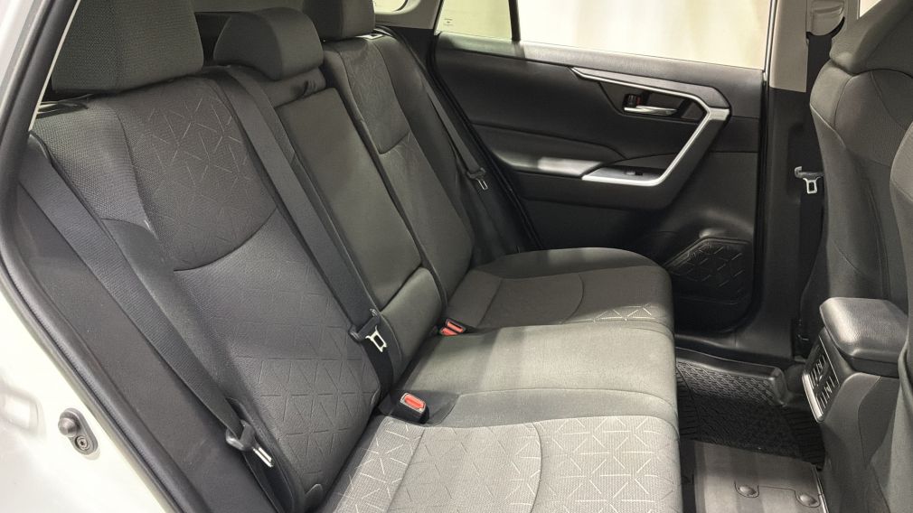 Toyota Rav 4 XLE 2023 d&rsquo;occasion à vendre - 28