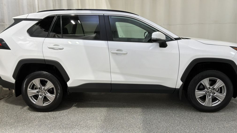 Toyota Rav 4 XLE 2023 d&rsquo;occasion à vendre - 3
