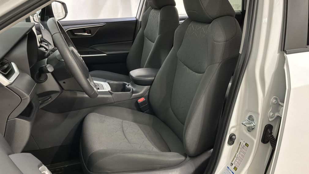 Toyota Rav 4 XLE 2023 d&rsquo;occasion à vendre - 24