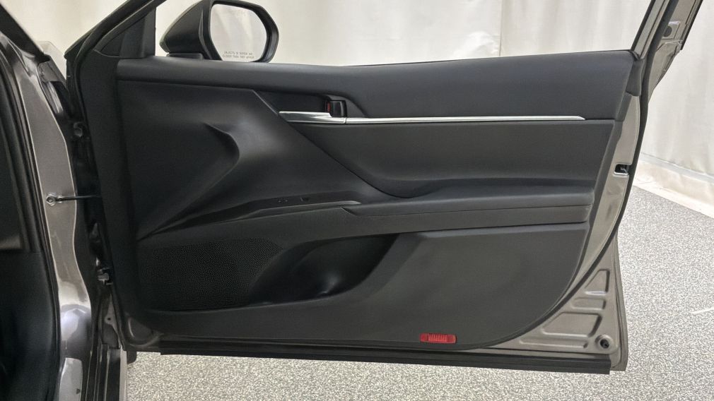 Toyota Camry SE 2024 d&rsquo;occasion à vendre - 15