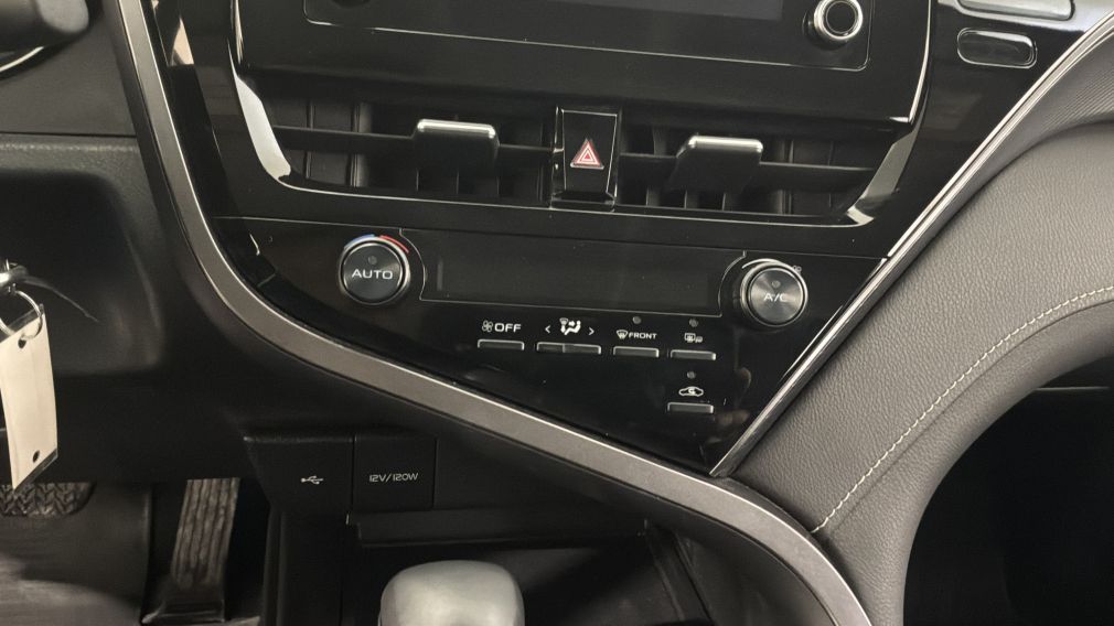 Toyota Camry SE 2024 d&rsquo;occasion à vendre - 19