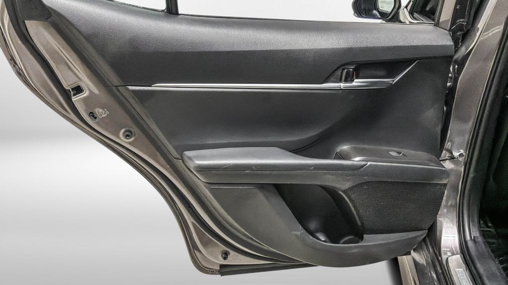 Toyota Camry SE 2024 d&rsquo;occasion à vendre - 17