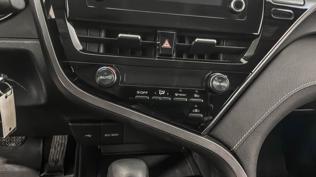 Toyota Camry SE 2024 d&rsquo;occasion à vendre - 19