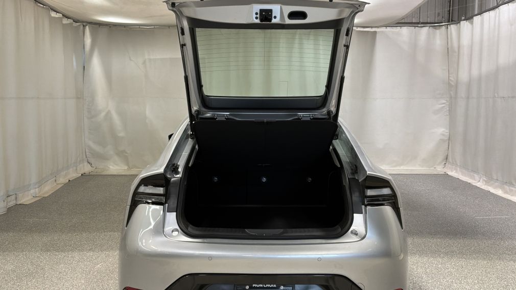 Toyota Prius XSE 2023 d&rsquo;occasion à vendre - 13