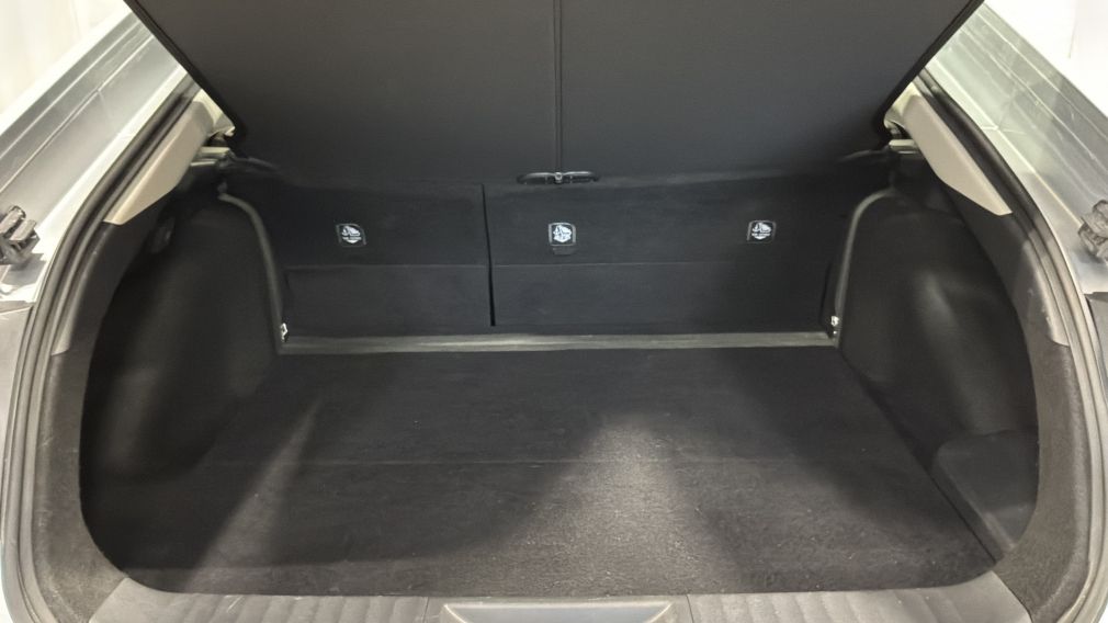 Toyota Prius XSE 2023 d&rsquo;occasion à vendre - 12