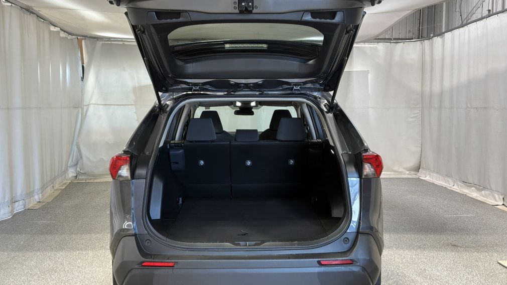 Toyota Rav 4 LE 2025 d&rsquo;occasion à vendre - 13
