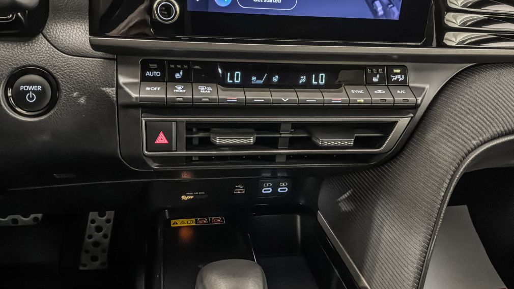 Toyota Camry SE 2025 d&rsquo;occasion à vendre - 17