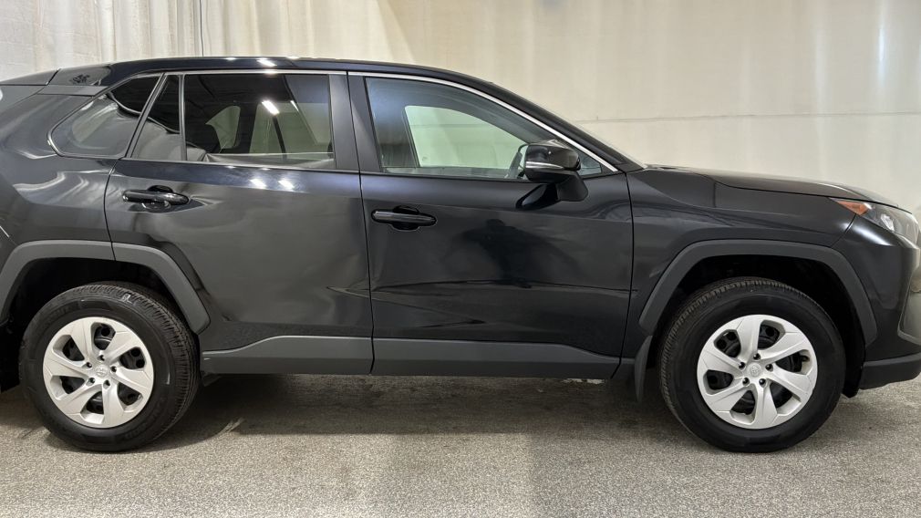 Toyota Rav 4 LE 2024 d&rsquo;occasion à vendre - 2