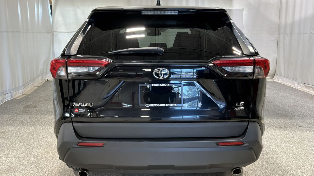 Toyota Rav 4 LE 2024 d&rsquo;occasion à vendre - 4