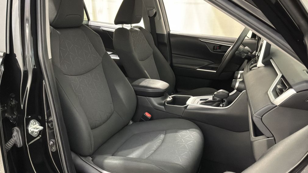 Toyota Rav 4 LE 2024 d&rsquo;occasion à vendre - 29