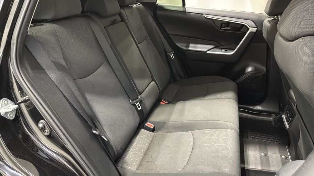 Toyota Rav 4 LE 2024 d&rsquo;occasion à vendre - 28